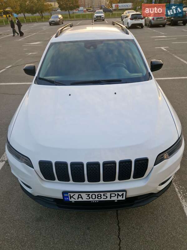 Внедорожник / Кроссовер Jeep Cherokee 2022 в Киеве