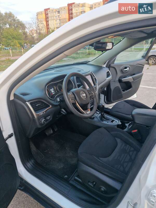 Внедорожник / Кроссовер Jeep Cherokee 2022 в Киеве