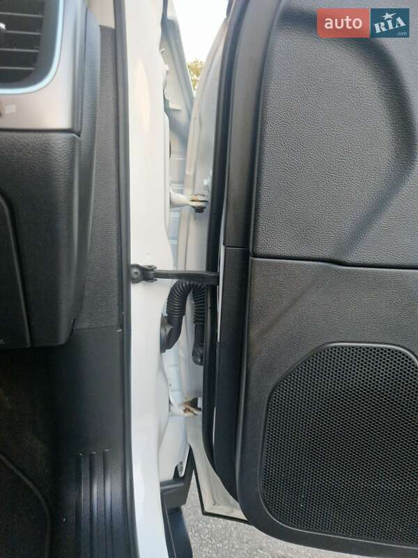 Внедорожник / Кроссовер Jeep Cherokee 2022 в Киеве