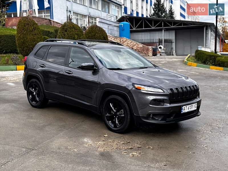 Позашляховик / Кросовер Jeep Cherokee 2015 в Івано-Франківську фото 30 Позашляховик / Кросовер Jeep Cherokee 2015 в Івано-Франківську