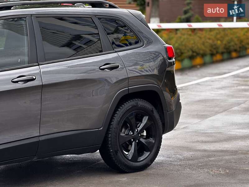 Позашляховик / Кросовер Jeep Cherokee 2015 в Івано-Франківську фото 41 Позашляховик / Кросовер Jeep Cherokee 2015 в Івано-Франківську