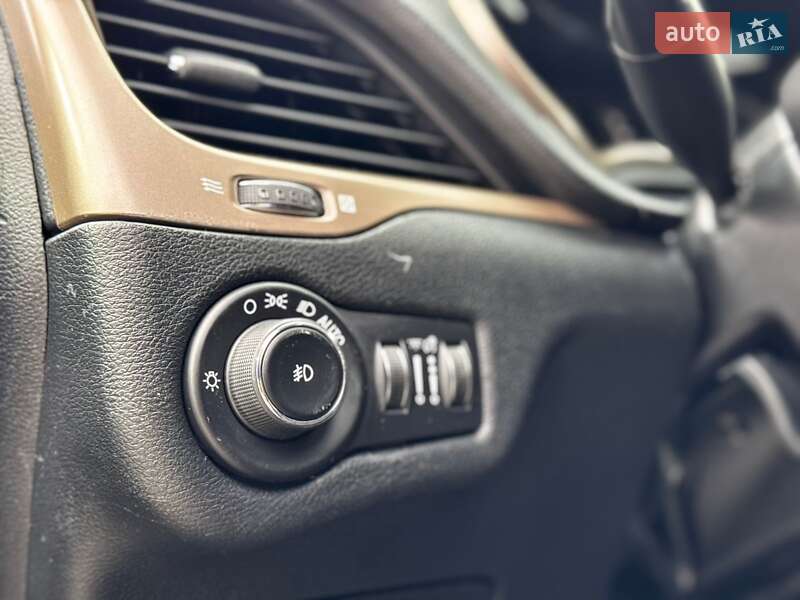 Позашляховик / Кросовер Jeep Cherokee 2015 в Івано-Франківську фото 73 Позашляховик / Кросовер Jeep Cherokee 2015 в Івано-Франківську