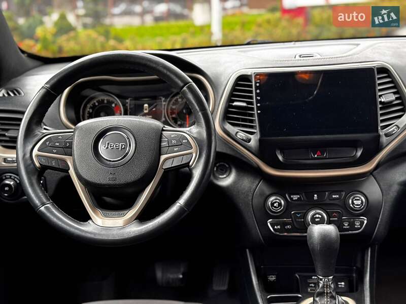 Позашляховик / Кросовер Jeep Cherokee 2015 в Івано-Франківську фото 87 Позашляховик / Кросовер Jeep Cherokee 2015 в Івано-Франківську