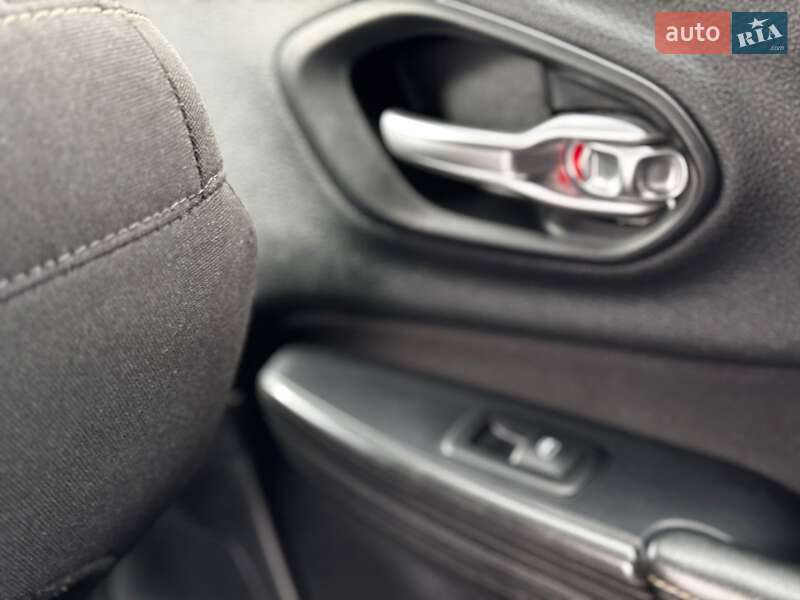 Позашляховик / Кросовер Jeep Cherokee 2015 в Івано-Франківську фото 91 Позашляховик / Кросовер Jeep Cherokee 2015 в Івано-Франківську