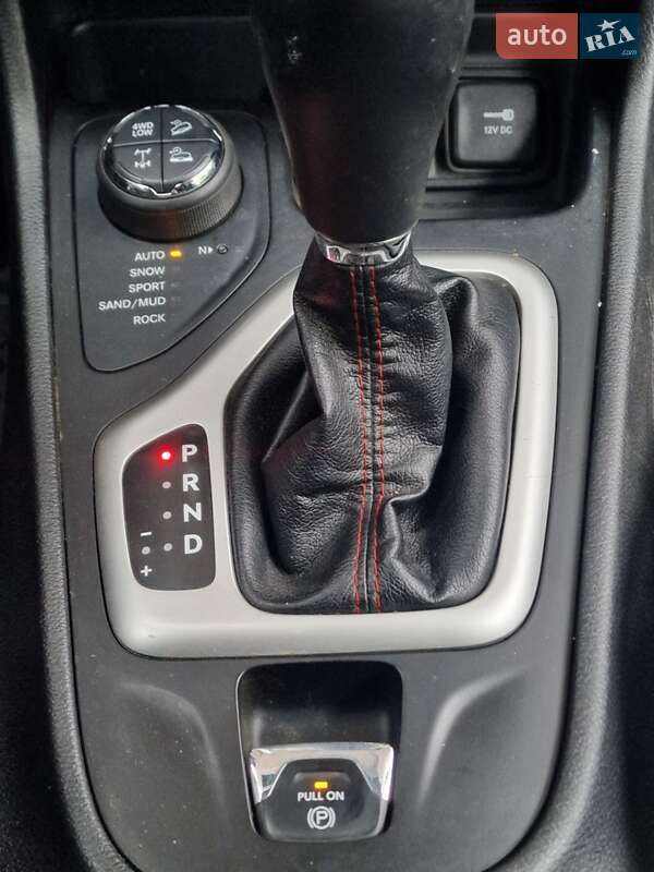 Внедорожник / Кроссовер Jeep Cherokee 2017 в Днепре фото 28 Внедорожник / Кроссовер Jeep Cherokee 2017 в Днепре