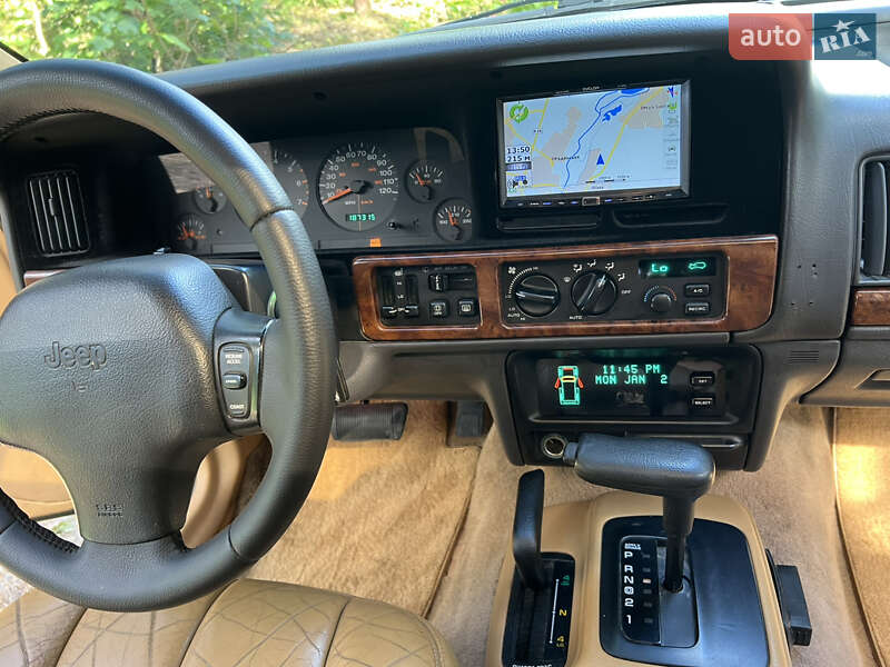 Позашляховик / Кросовер Jeep Cherokee 1996 в Кременці
