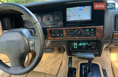 Внедорожник / Кроссовер Jeep Cherokee 1996 в 
