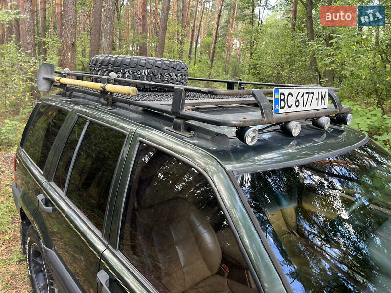 Позашляховик / Кросовер Jeep Cherokee 1996 в Кременці