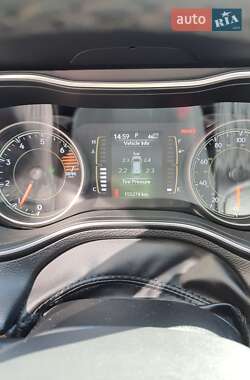Внедорожник / Кроссовер Jeep Cherokee 2019 в 