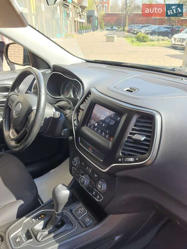 Позашляховик / Кросовер Jeep Cherokee 2019 в Кропивницькому