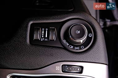 Позашляховик / Кросовер Jeep Cherokee 2020 в  фото 24 Позашляховик / Кросовер Jeep Cherokee 2020 в