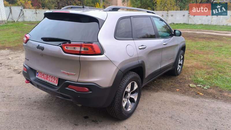 Внедорожник / Кроссовер Jeep Cherokee 2017 в Смеле фото 7 Внедорожник / Кроссовер Jeep Cherokee 2017 в Смеле