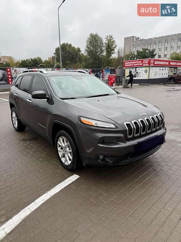 Внедорожник / Кроссовер Jeep Cherokee 2017 в Киеве