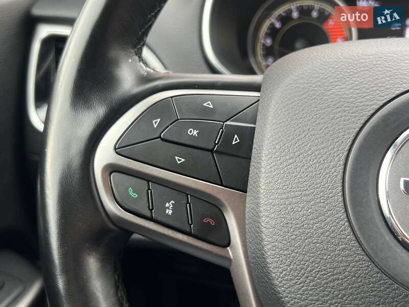 Внедорожник / Кроссовер Jeep Cherokee 2020 в Киеве