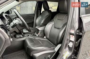 Внедорожник / Кроссовер Jeep Cherokee 2018 в 