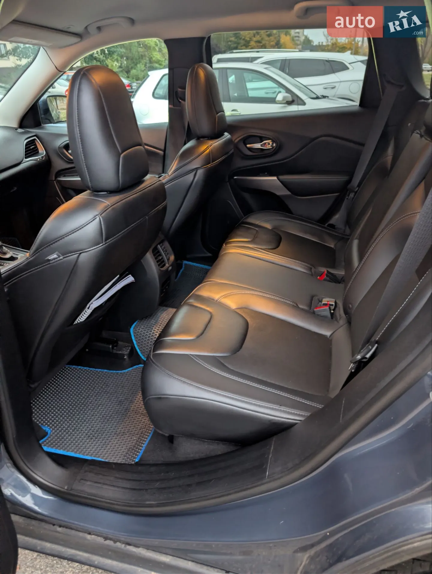 2019 Jeep Cherokee - мініатюра 10