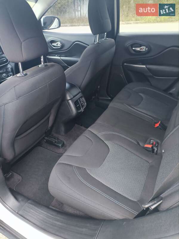 Позашляховик / Кросовер Jeep Cherokee 2018 в Івано-Франківську