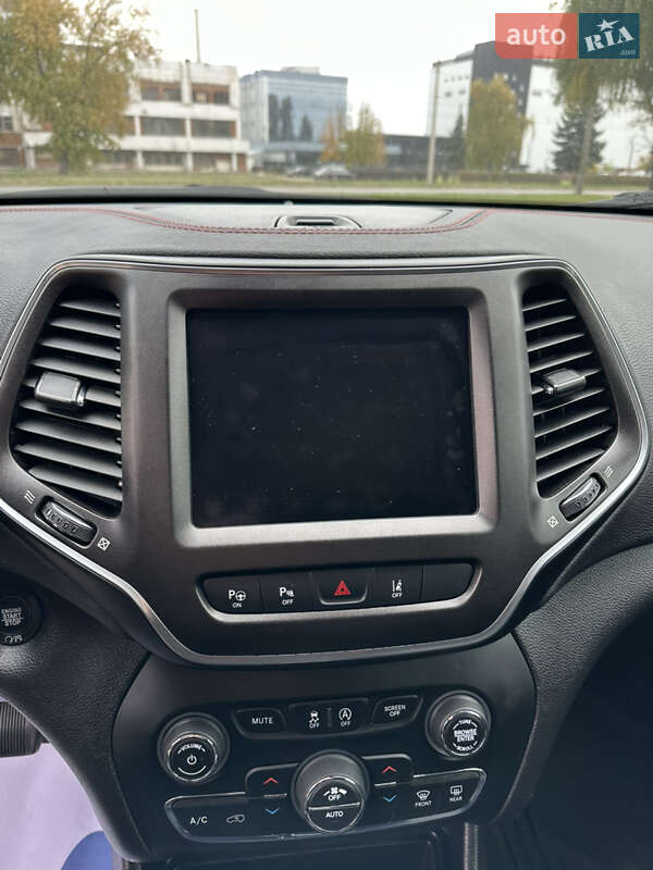 Внедорожник / Кроссовер Jeep Cherokee 2019 в Черкассах