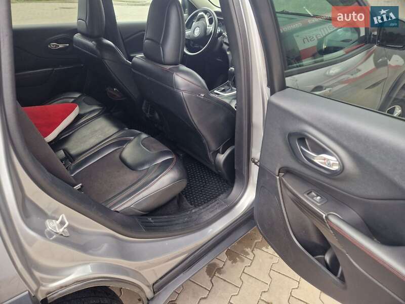 Внедорожник / Кроссовер Jeep Cherokee 2014 в Луцке фото 5 Внедорожник / Кроссовер Jeep Cherokee 2014 в Луцке