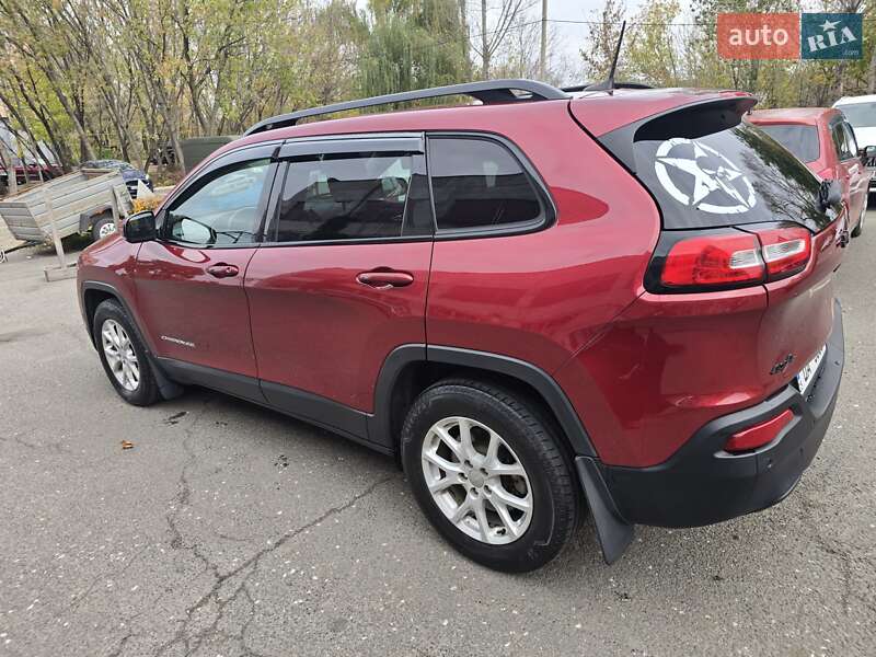 Внедорожник / Кроссовер Jeep Cherokee 2016 в Чернигове