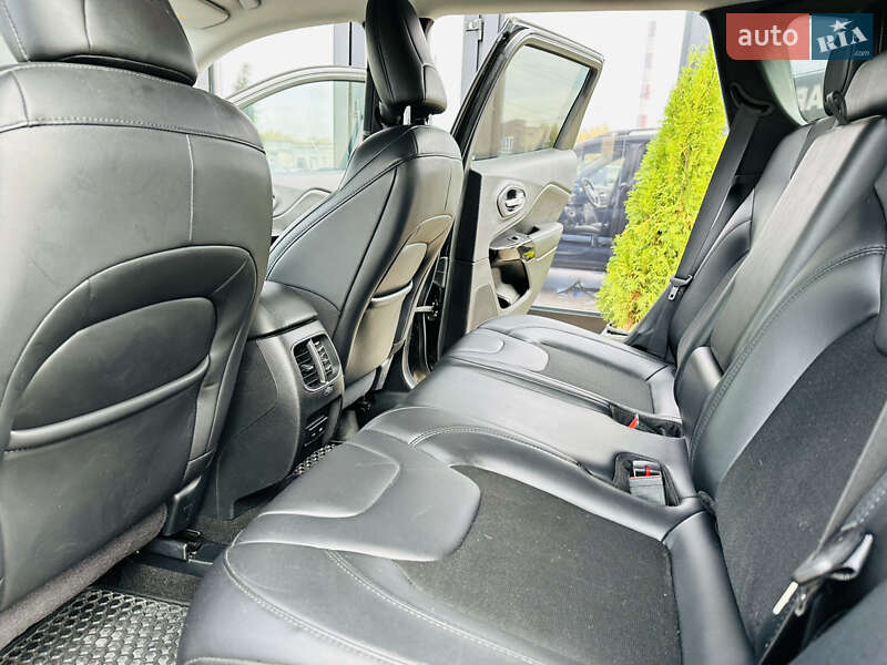 Позашляховик / Кросовер Jeep Cherokee 2020 в Харкові фото 17 Позашляховик / Кросовер Jeep Cherokee 2020 в Харкові