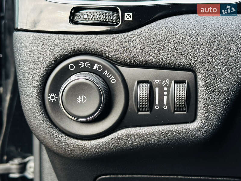 Позашляховик / Кросовер Jeep Cherokee 2020 в Харкові фото 36 Позашляховик / Кросовер Jeep Cherokee 2020 в Харкові