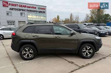 Внедорожник / Кроссовер Jeep Cherokee 2014 в 