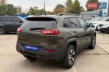 Внедорожник / Кроссовер Jeep Cherokee 2014 в 