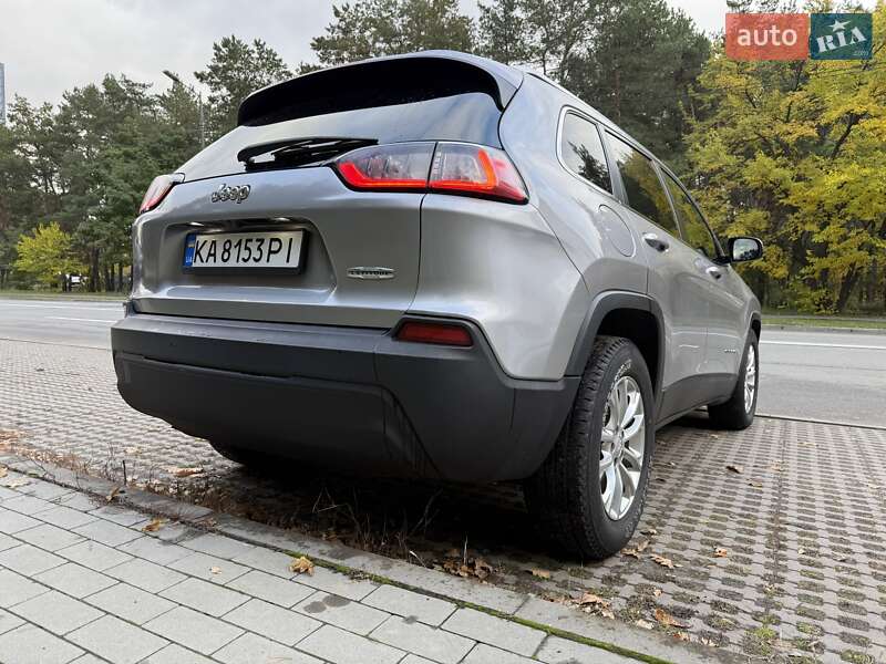 Внедорожник / Кроссовер Jeep Cherokee 2018 в Киеве