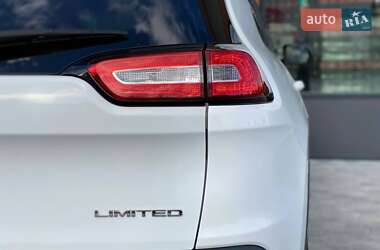 Внедорожник / Кроссовер Jeep Cherokee 2016 в 