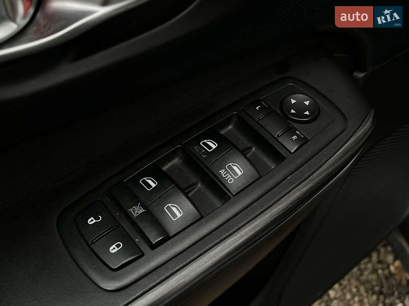 Позашляховик / Кросовер Jeep Cherokee 2014 в Харкові фото 12 Позашляховик / Кросовер Jeep Cherokee 2014 в Харкові