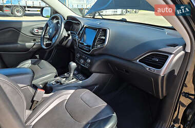 Позашляховик / Кросовер Jeep Cherokee 2018 в  фото 6 Позашляховик / Кросовер Jeep Cherokee 2018 в