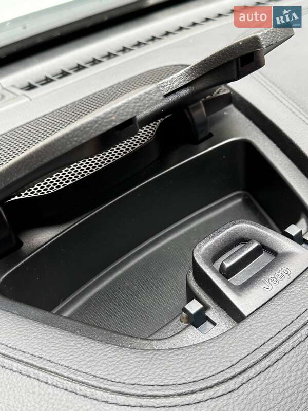 Внедорожник / Кроссовер Jeep Cherokee 2019 в Новомосковске фото 18 Внедорожник / Кроссовер Jeep Cherokee 2019 в Новомосковске