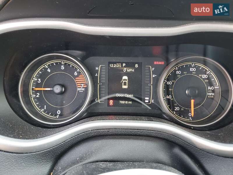 Внедорожник / Кроссовер Jeep Cherokee 2017 в Черновцах