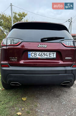 Внедорожник / Кроссовер Jeep Cherokee 2019 в 
