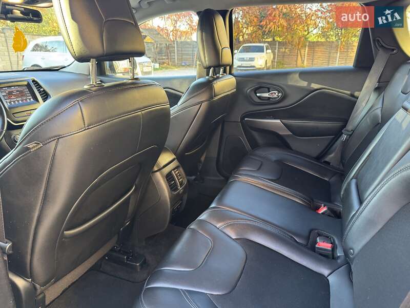 Внедорожник / Кроссовер Jeep Cherokee 2019 в Ровно фото 16 Внедорожник / Кроссовер Jeep Cherokee 2019 в Ровно