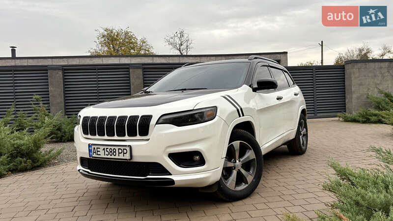 Внедорожник / Кроссовер Jeep Cherokee 2019 в Кривом Роге
