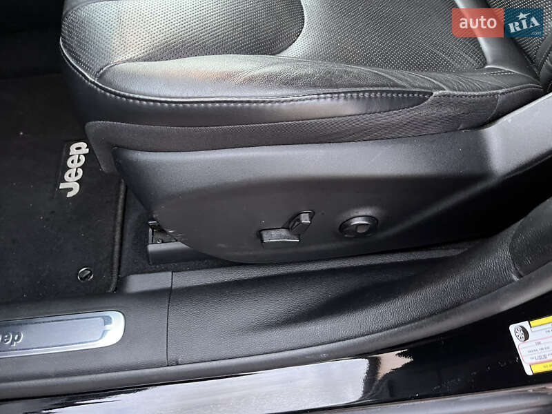 Внедорожник / Кроссовер Jeep Cherokee 2019 в Львове