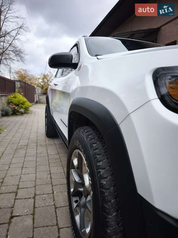 Внедорожник / Кроссовер Jeep Cherokee 2018 в Надворной