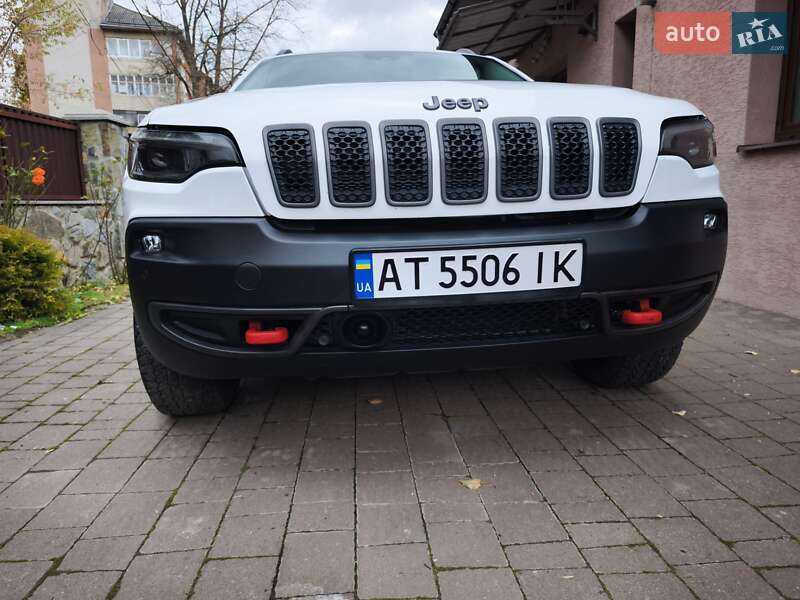 Внедорожник / Кроссовер Jeep Cherokee 2018 в Надворной