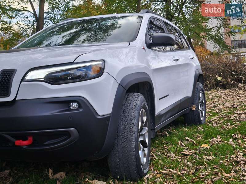Внедорожник / Кроссовер Jeep Cherokee 2018 в Надворной