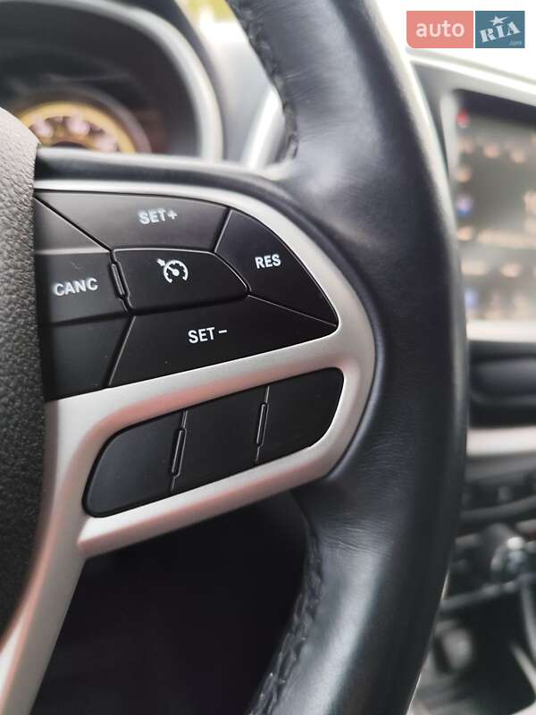 Позашляховик / Кросовер Jeep Cherokee 2017 в Чернігові фото 20 Позашляховик / Кросовер Jeep Cherokee 2017 в Чернігові