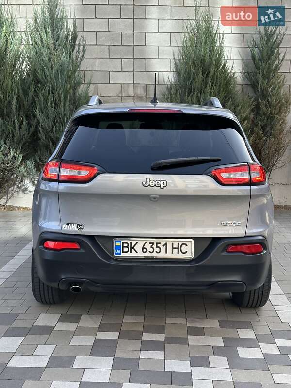 Позашляховик / Кросовер Jeep Cherokee 2015 в Рівному фото 3 Позашляховик / Кросовер Jeep Cherokee 2015 в Рівному