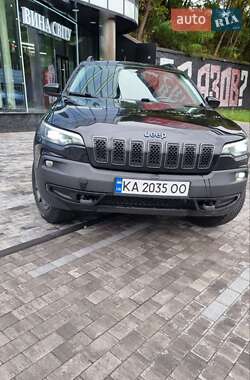 Внедорожник / Кроссовер Jeep Cherokee 2019 в Киеве