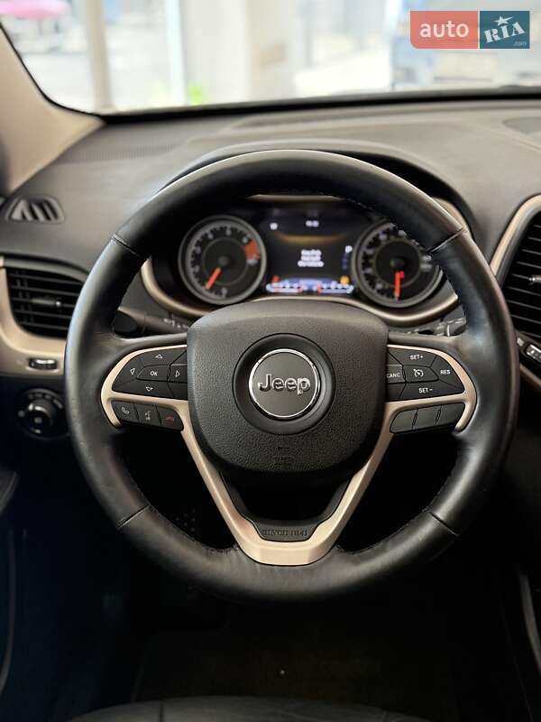 Внедорожник / Кроссовер Jeep Cherokee 2015 в Черновцах фото 36 Внедорожник / Кроссовер Jeep Cherokee 2015 в Черновцах