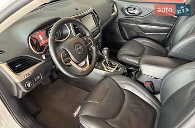 Позашляховик / Кросовер Jeep Cherokee 2015 в  фото 32 Позашляховик / Кросовер Jeep Cherokee 2015 в
