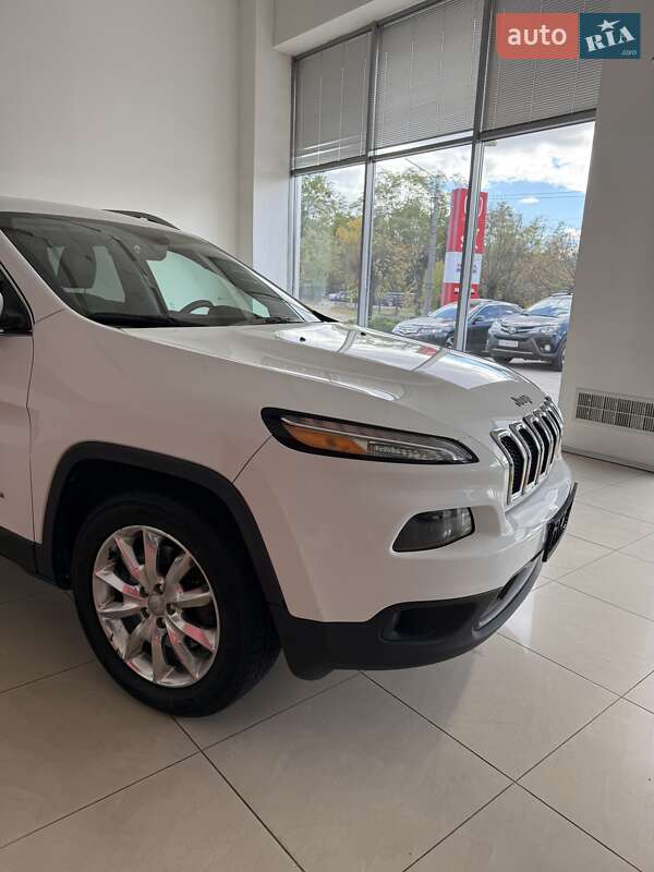 Внедорожник / Кроссовер Jeep Cherokee 2015 в Черновцах фото 9 Внедорожник / Кроссовер Jeep Cherokee 2015 в Черновцах