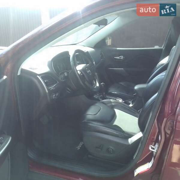 Внедорожник / Кроссовер Jeep Cherokee 2018 в Черкассах