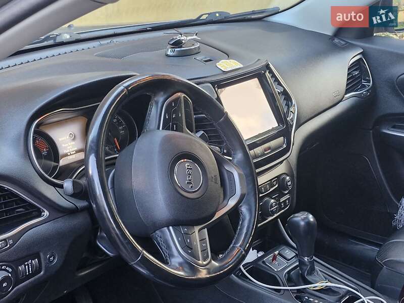 Внедорожник / Кроссовер Jeep Cherokee 2018 в Виннице