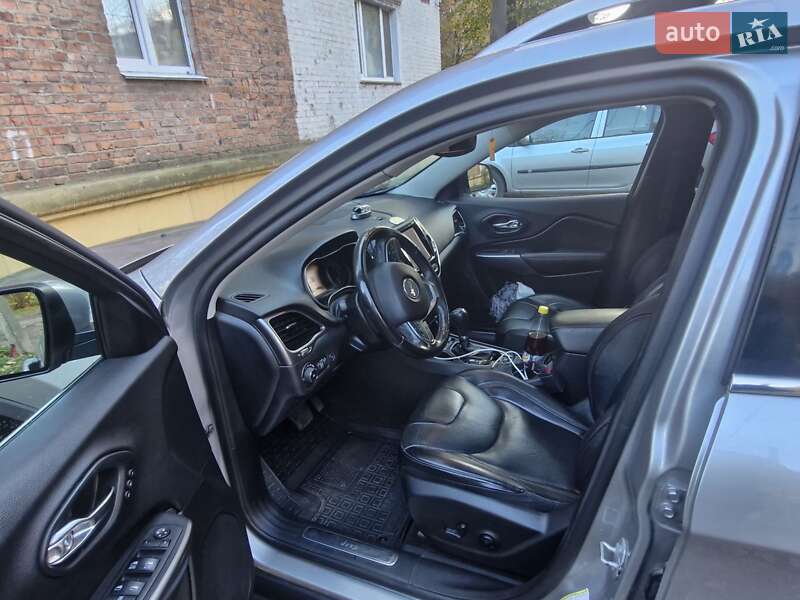 Внедорожник / Кроссовер Jeep Cherokee 2018 в Виннице